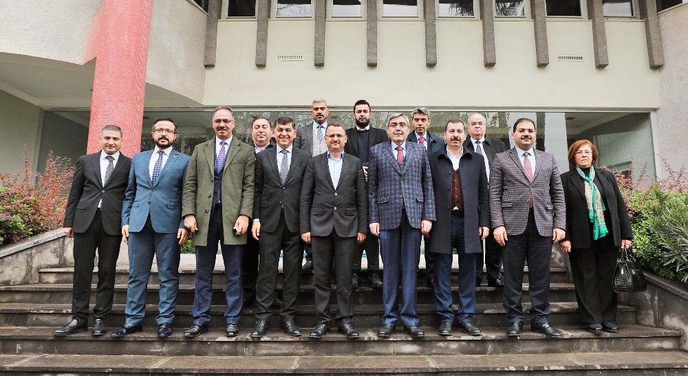 Başkan Fadıloğlu, projeleri sahada anlattı 