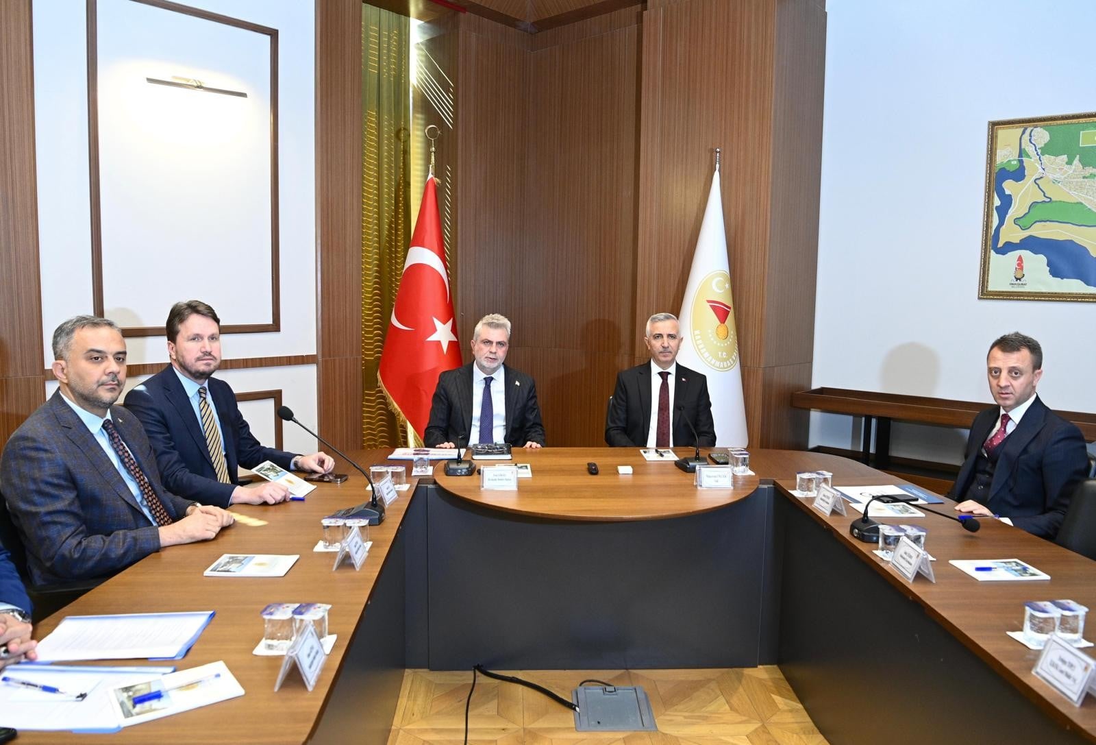 Başkan Görgel ve Vali Ünlüer, Altyapı Firmaları ile Toplantı Gerçekleştirdi