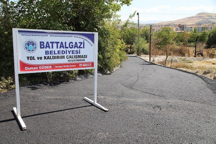 Başkan Güder, asfalt çalışmalarını yerinde inceledi 