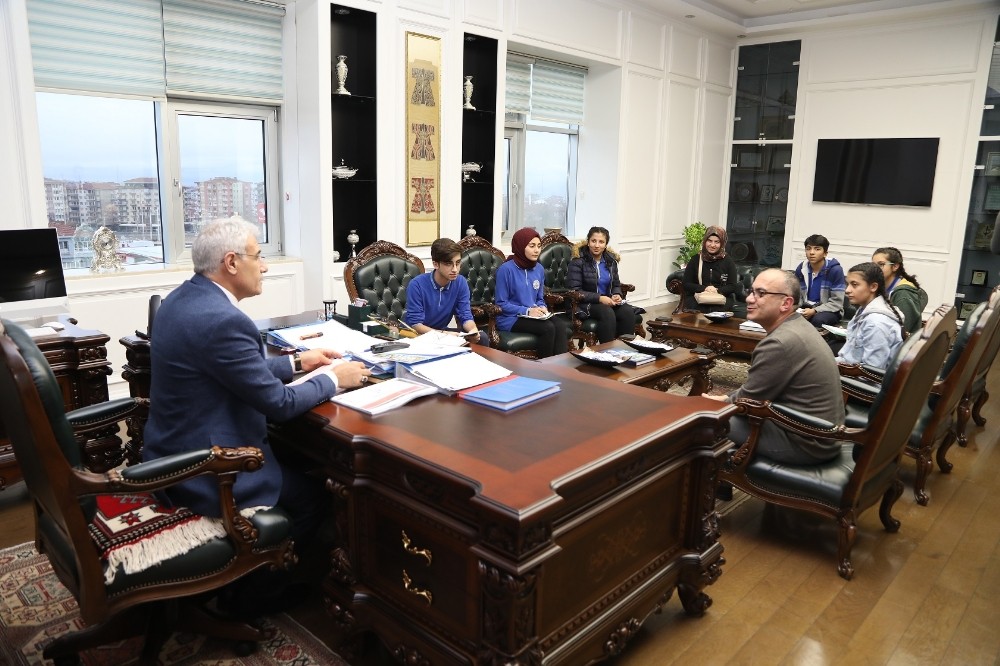 Başkan Güder:Siyasete, topluma faydalı işler yapmak için girdim 