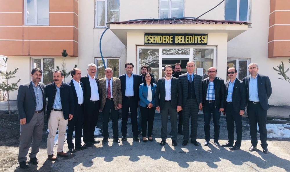 Başkan Gür, Esender’de ziyaretlerde bulundu 