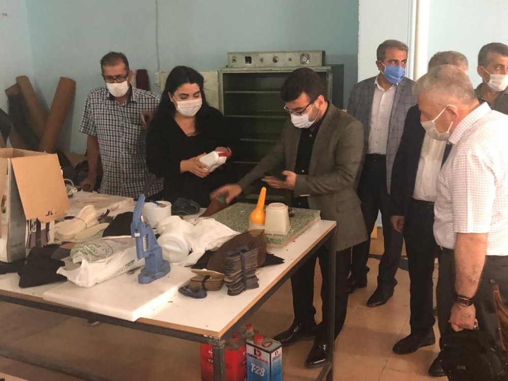Başkan Gür’den engelli çalışanlara anlamlı ziyaret 
