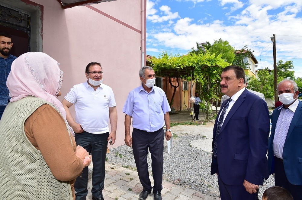 Başkan Gürkan, Akçadağ’da yatırımları yerinde inceledi 
