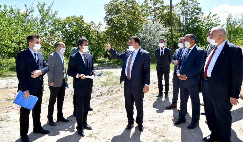 Başkan Gürkan, Tecde - Bostanbaşı yolunda inceleme yaptı 