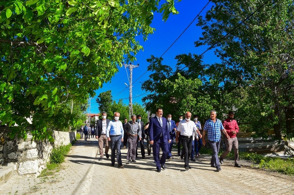 Başkan Gürkan yol genişletme çalışmalarını inceledi 