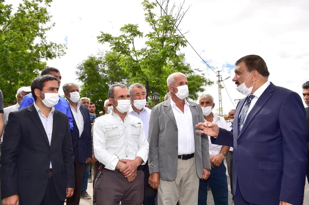 Başkan Gürkan’a Şahnahan’da çalışmaları inceledi 