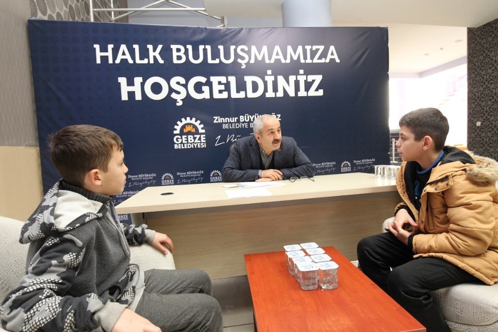 Başkan Halk Gününde genç konuklarını ağırladı 