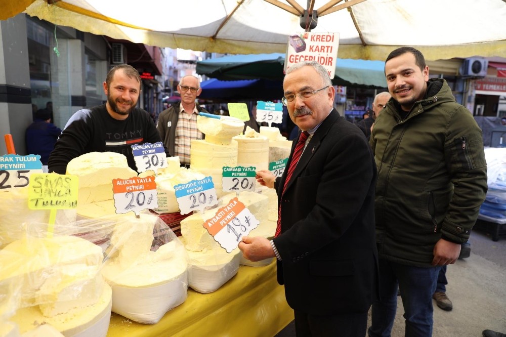 Başkan halk pazarında 
