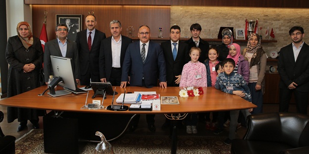 Başkan Hasan Can suriyeli öğrencileri ağırladı