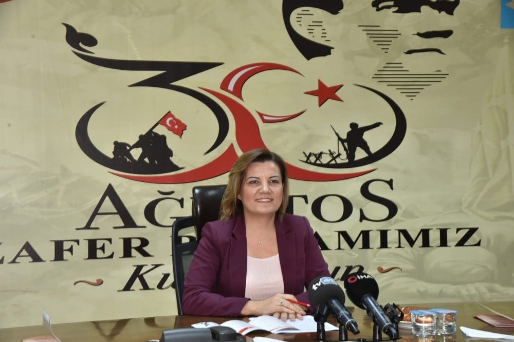 Başkan Hürriyet, “Büyük zaferin büyük coşkusunu vatandaşa yaşatacağız” 