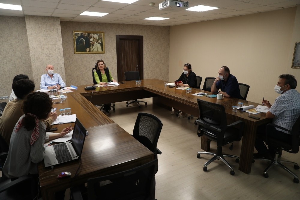 Başkan Hürriyet, yeni projeleri masaya yatırdı 