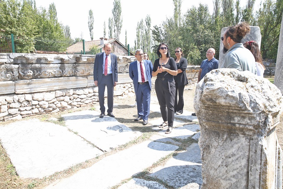 Başkan Işık, Aizonai Antik Kenti’ni ziyaret etti 