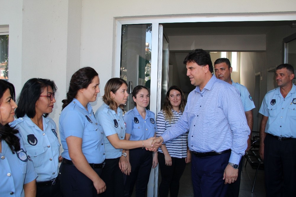 Başkan Karaca, personeliyle bayramlaştı. 
