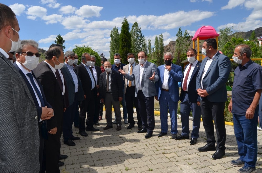Başkan Karataş ilçe başkanlarıyla istişare toplantısı yaptı 