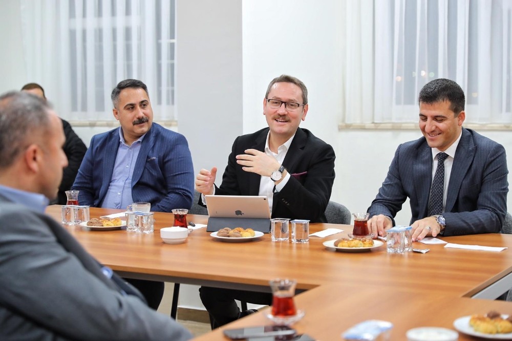 Başkan Kartoğlu, Bahçekentli yöneticilerle buluştu 