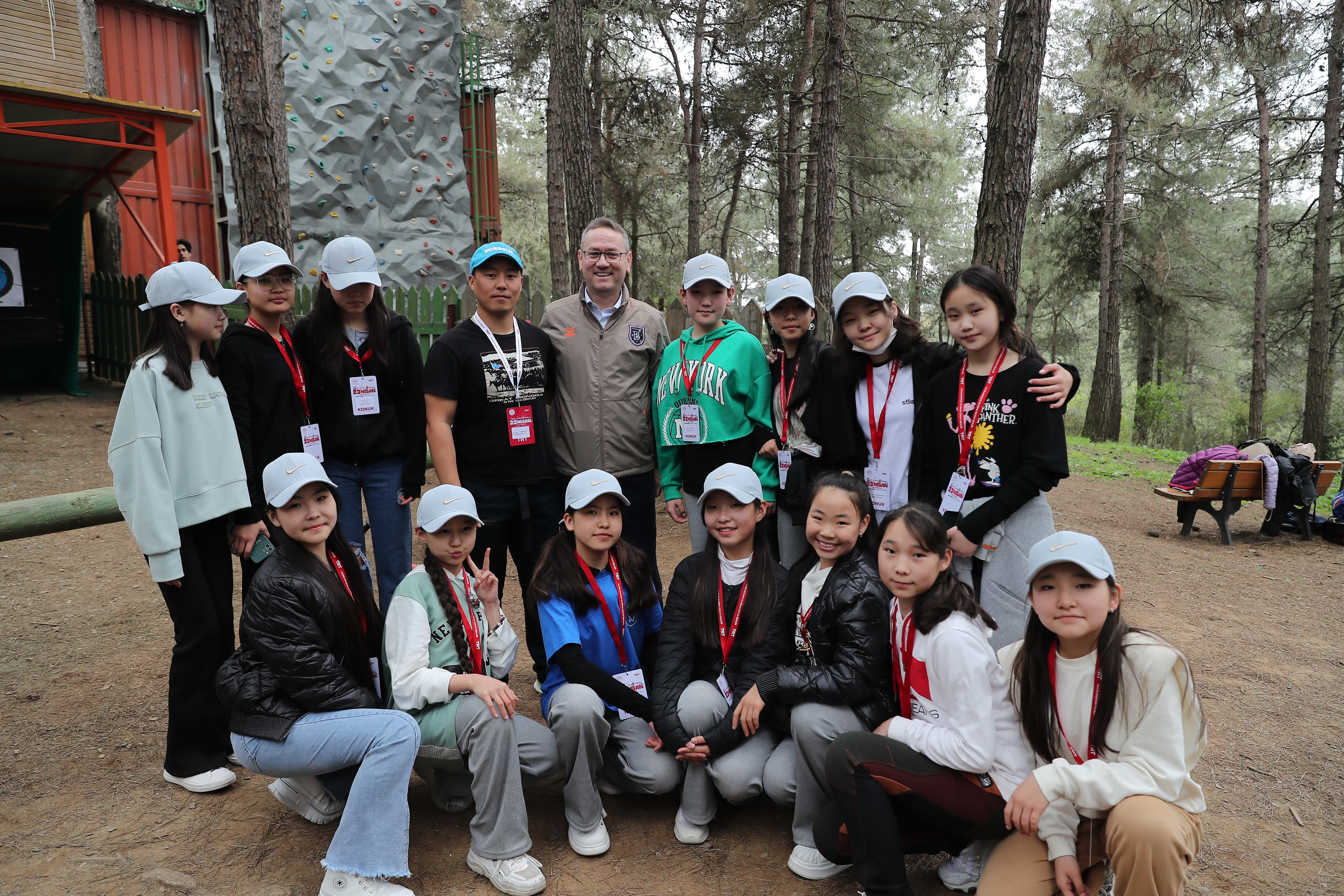 Başkan Kartoğlu Dünya Çocuklarını ağırladı