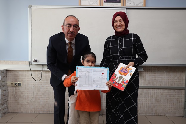 Başkan Kavuş, çocukların karne sevincine ortak oldu