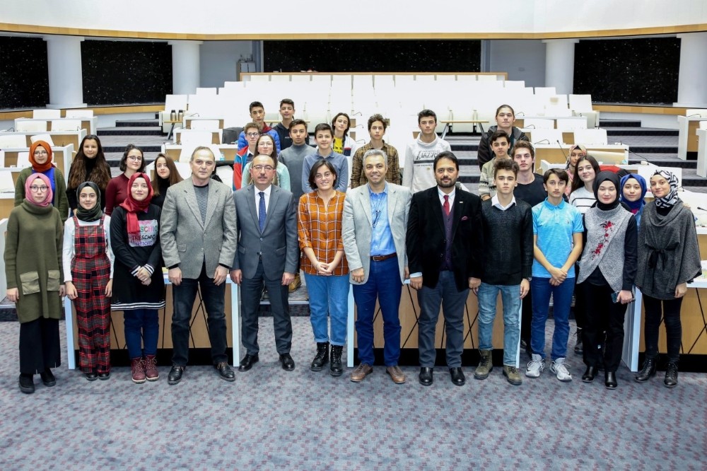 Başkan Kavuş, geleceğin liderlerini ağırladı 