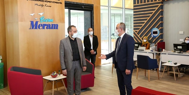 Başkan Kavuş'tan, Vefa Sosyal Destek Grubu çalışanlarına bayram ziyareti
