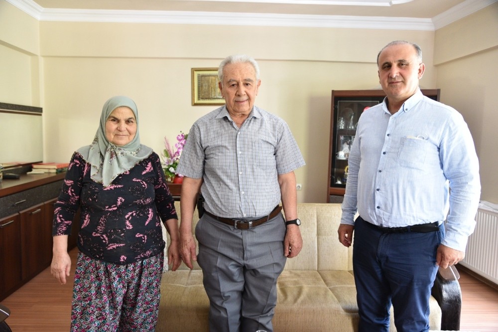 Başkan Kaya’dan şehit babalarına Babalar Günü ziyareti 