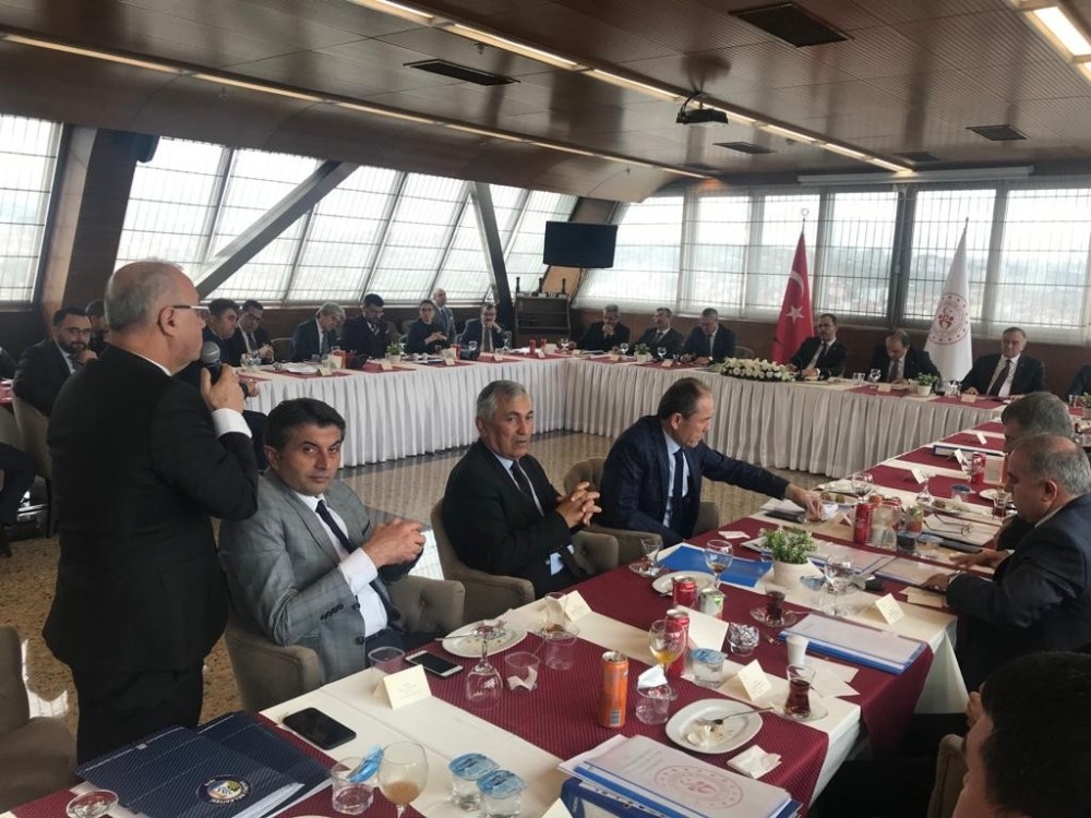 Başkan Kayda, Bakan Kasapoğlu’na Salihli dosyasını teslim etti 