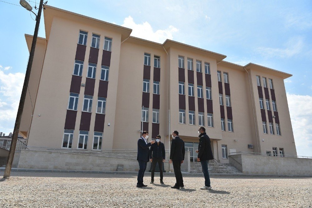 Başkan Kılca: “Çocuklarımızın daha kaliteli mekanlarda eğitim almalarına katkı sunuyoruz” 