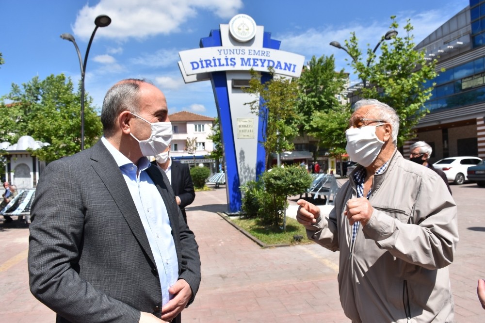 Başkan Kılıç ilçedeki vatandaşların bayramını kutladı 
