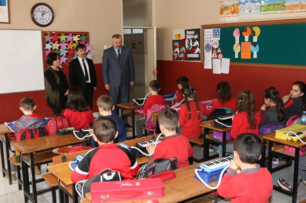 Başkan Kılıç’tan okullara özel ilgi 