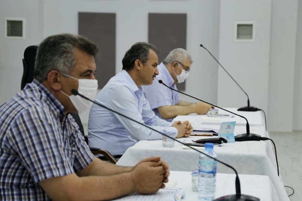 Başkan Kılınç, birim müdürleriyle istişare etti 