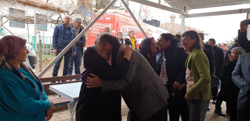 Başkan Kızıldaş, doğup büyüdüğü mahallesinde coşkuyla karşılandı 