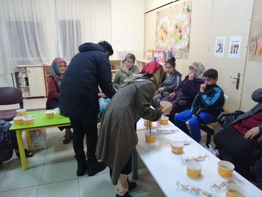 Başkan Kocaispir geceyi Yüreğir’in sokaklarında geçirdi 