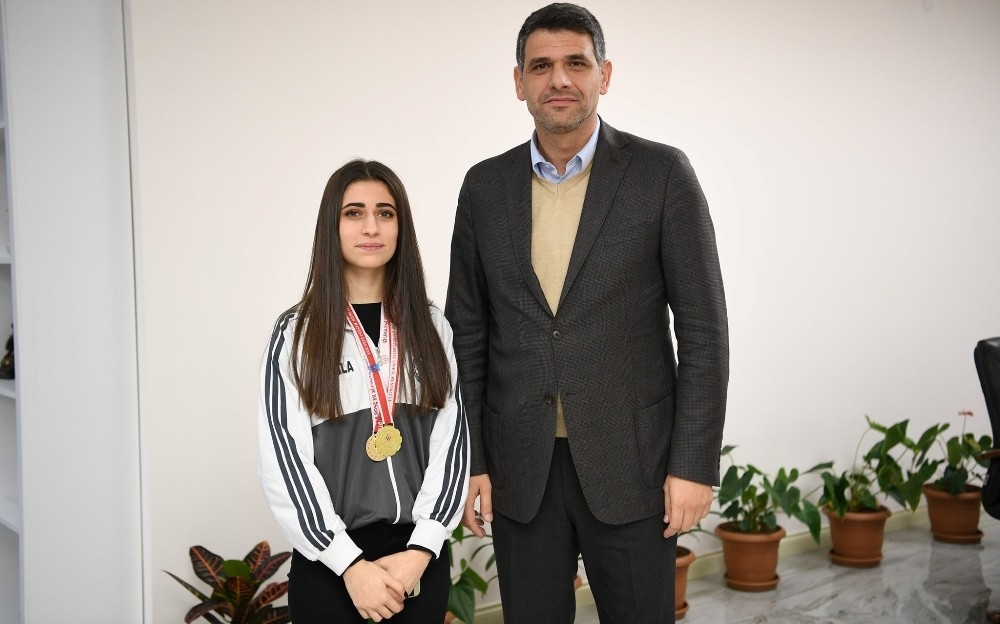 Başkan Kocaman, genç satranç sporcunu ağırladı 