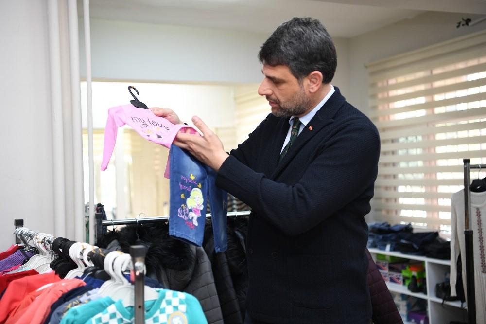 Başkan Kocaman gönül bağı mağazası’nda 