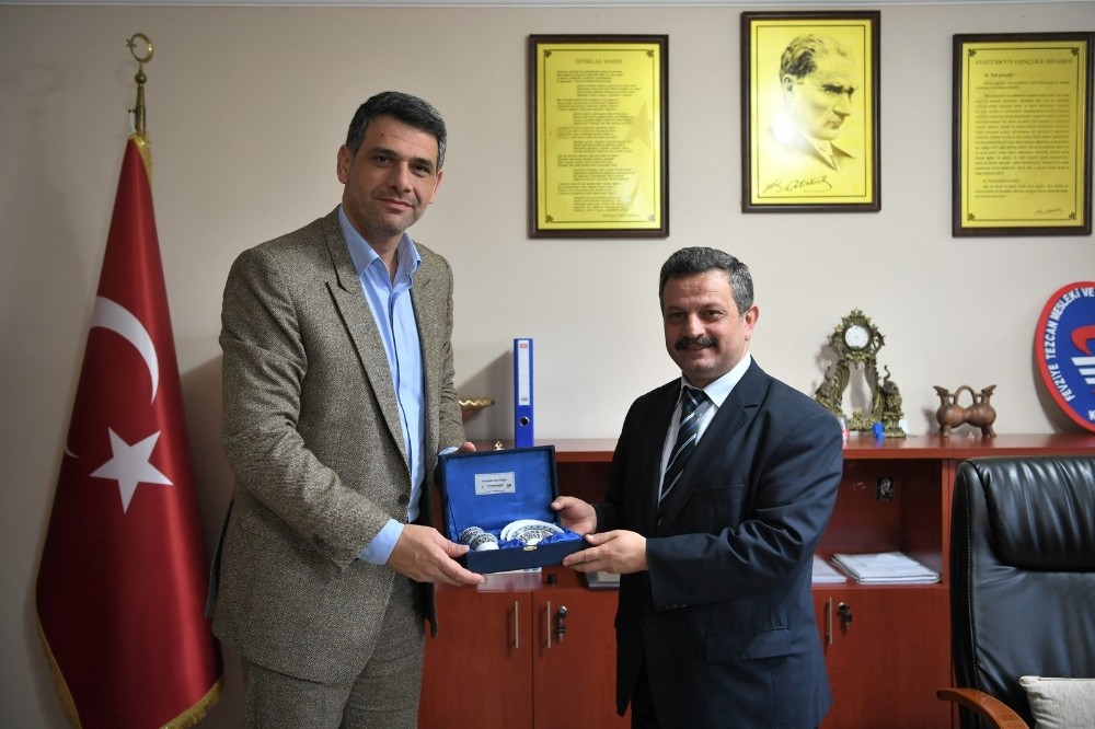 Başkan Kocaman okul ziyaretlerini sürdürüyor 
