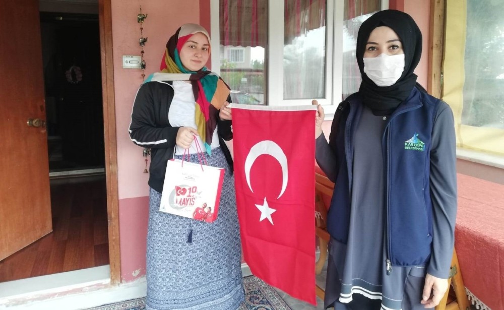 Başkan Kocaman sınava girecek olan Kartepeli gençleri unutmadı 