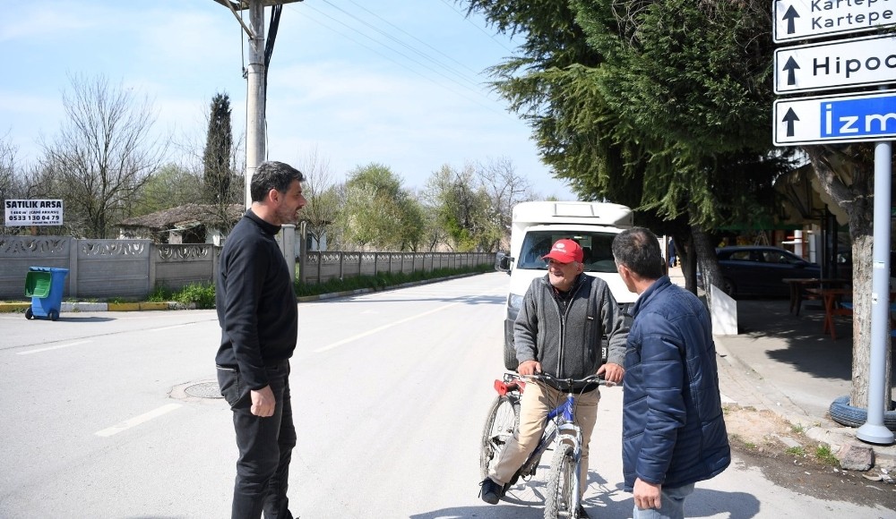Başkan Kocaman vatandaşları bizzat bilgilendiriyor 