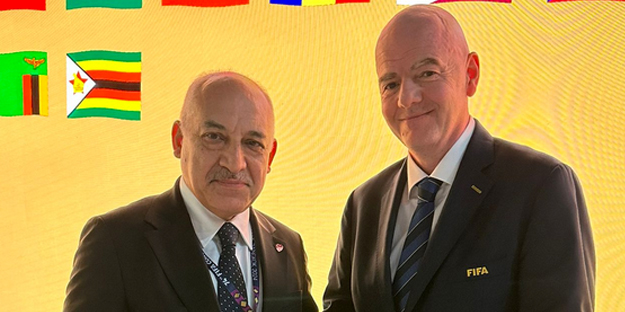 Başkan Mehmet Büyükekşi, FIFA Başkanı Gianni Infantino ile bir araya geldi!