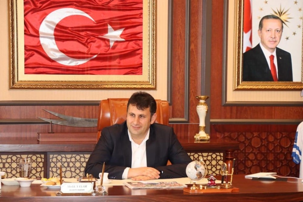 Başkan Melik Yaşar’dan Babalar Günü mesajı 