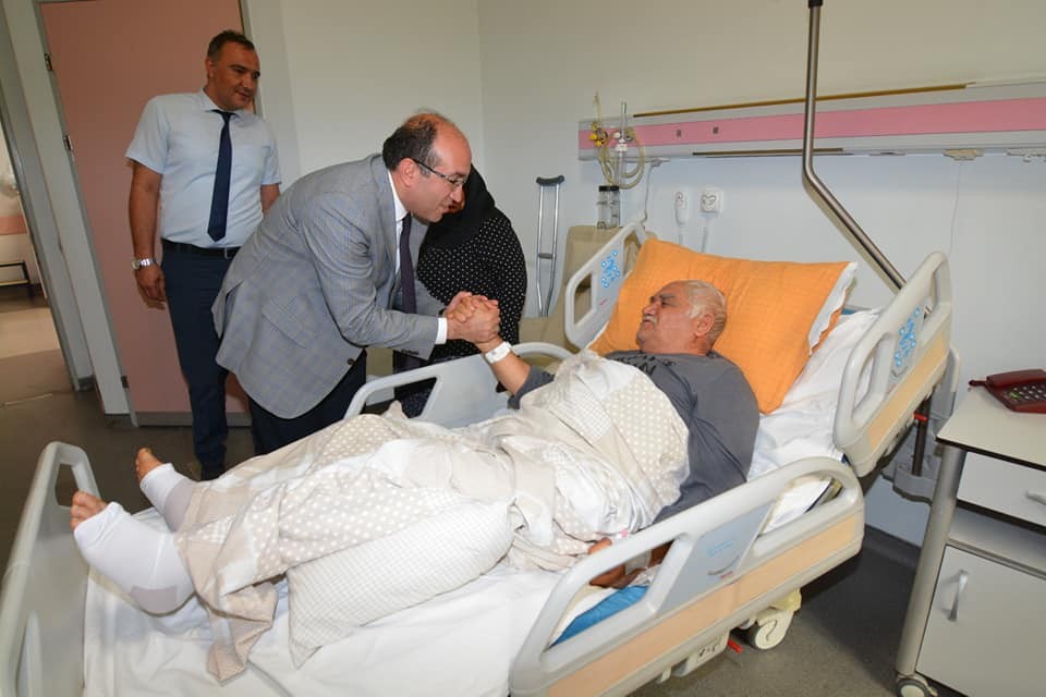 Başkan Mustafa Çöl’den hastane ziyareti 