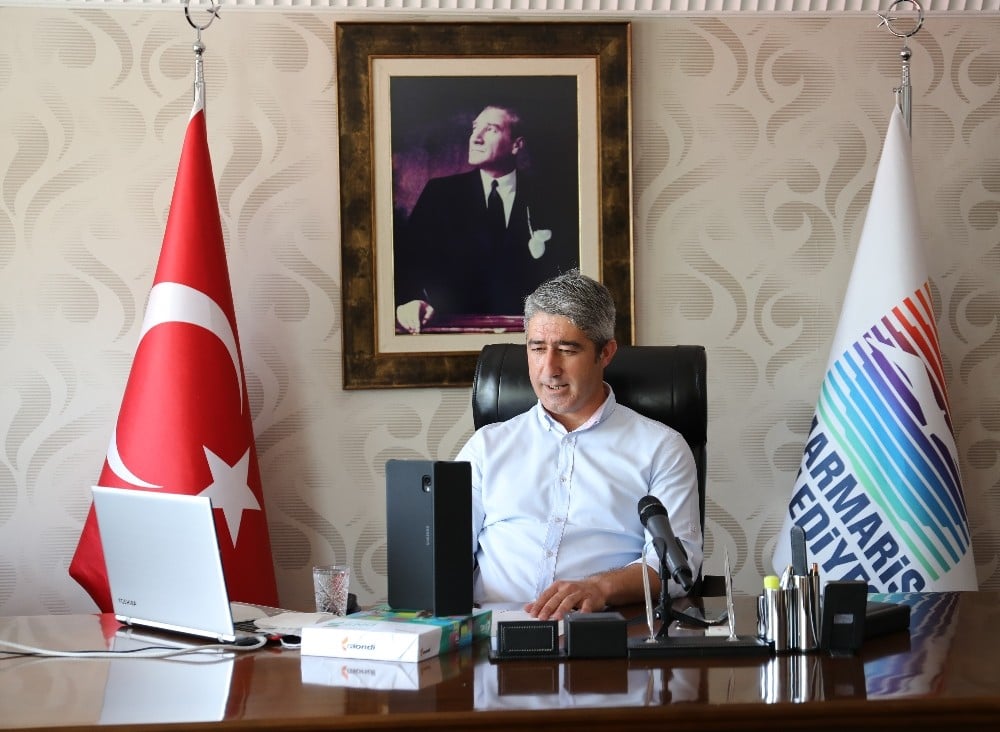 Başkan Oktay, gençlerle sosyal medyada bir araya geldi 