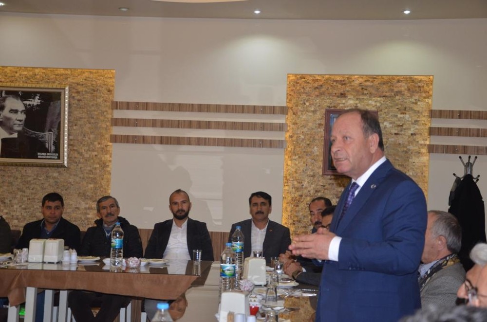 Başkan Oprukçu muhtarlarla bir araya geldi 