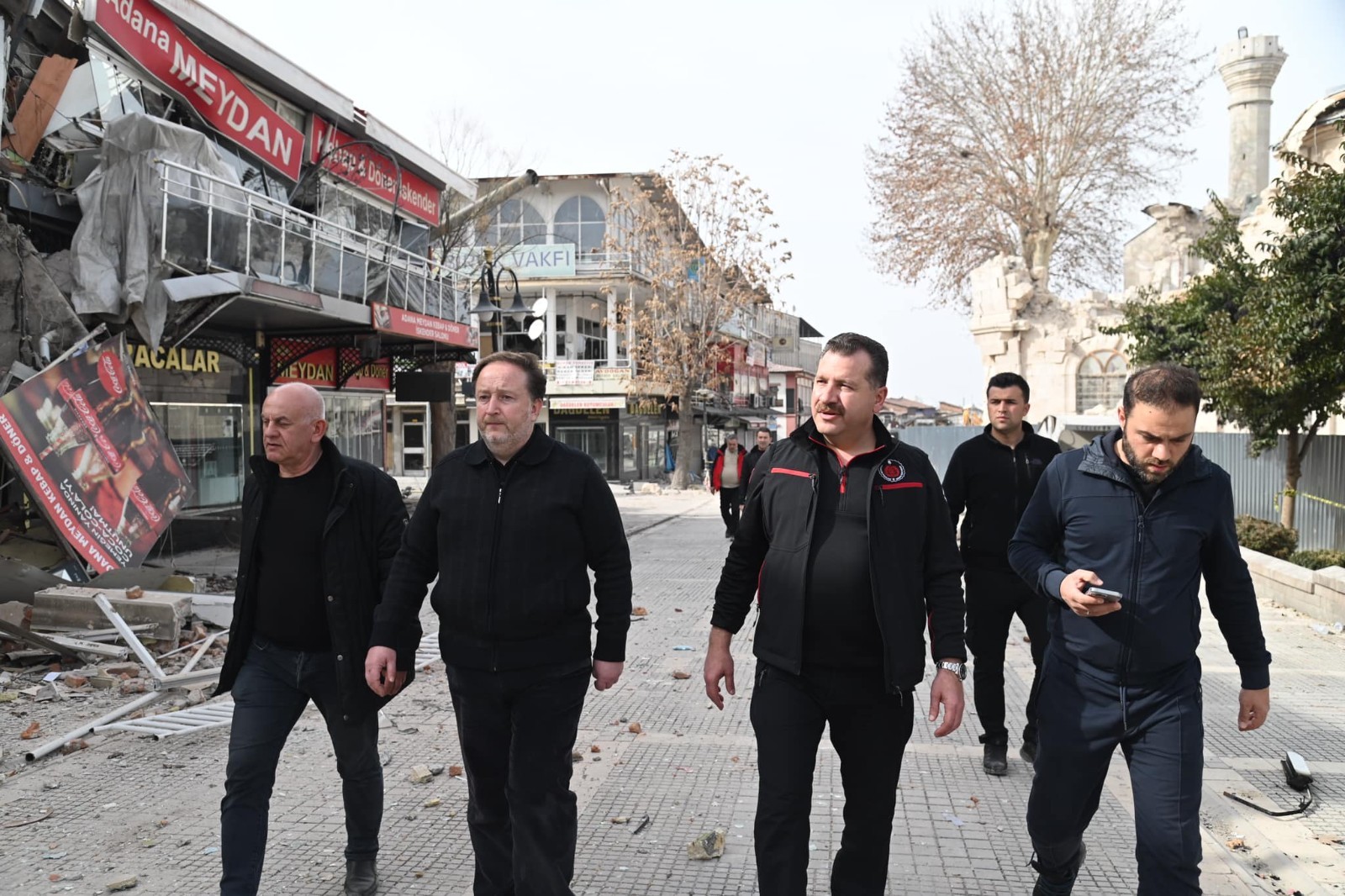 Başkan Orkan: Balıkesir olarak depremzedelerin hizmetindeyiz