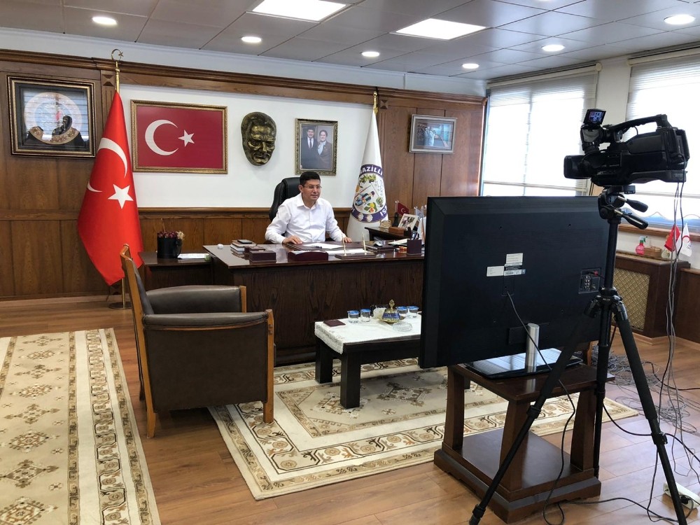 Başkan Özcan, İYİ Parti lideri Akşener ile görüştü 