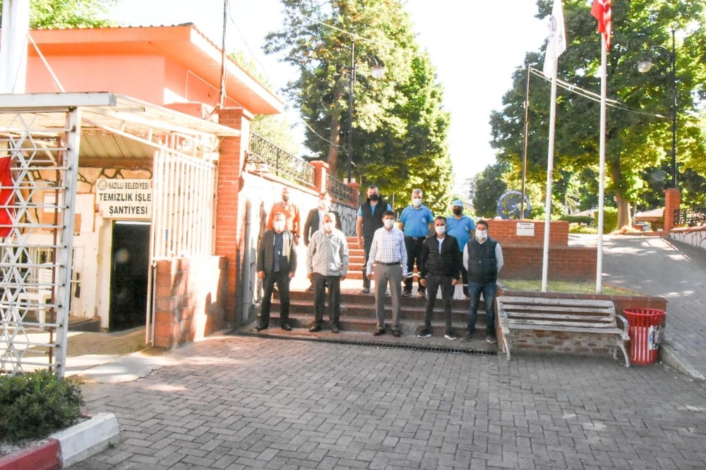 Başkan Özcan personeli ile bayramlaştı 
