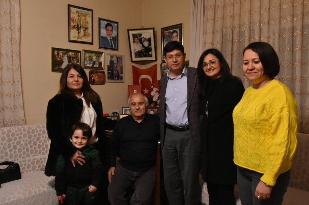 Başkan Özcan şehit ailelerini unutmadı 