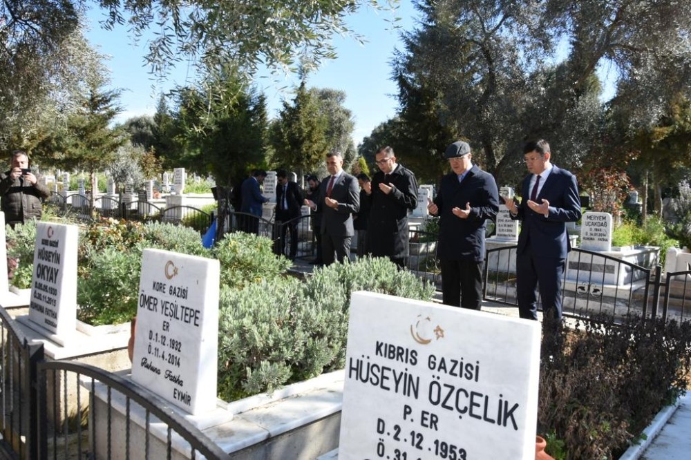 Başkan Özcan şehitleri unutmadı 