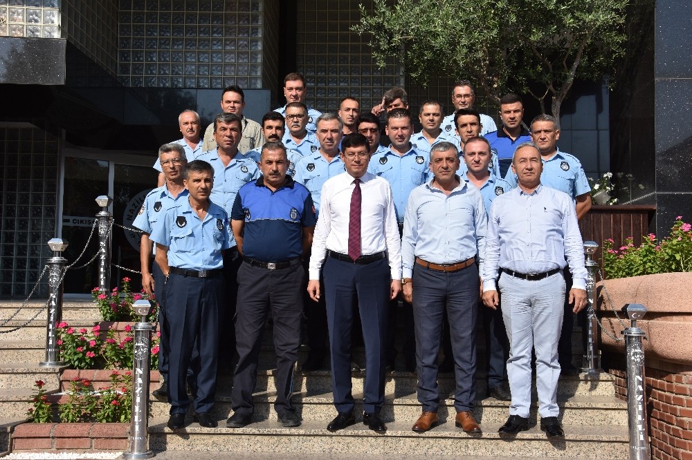 Başkan Özcan, Zabıta Haftası’nı personeliyle kutladı 