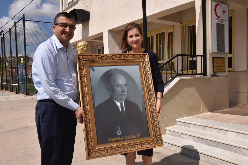Başkan Öz’den hatırası büyük hediye 