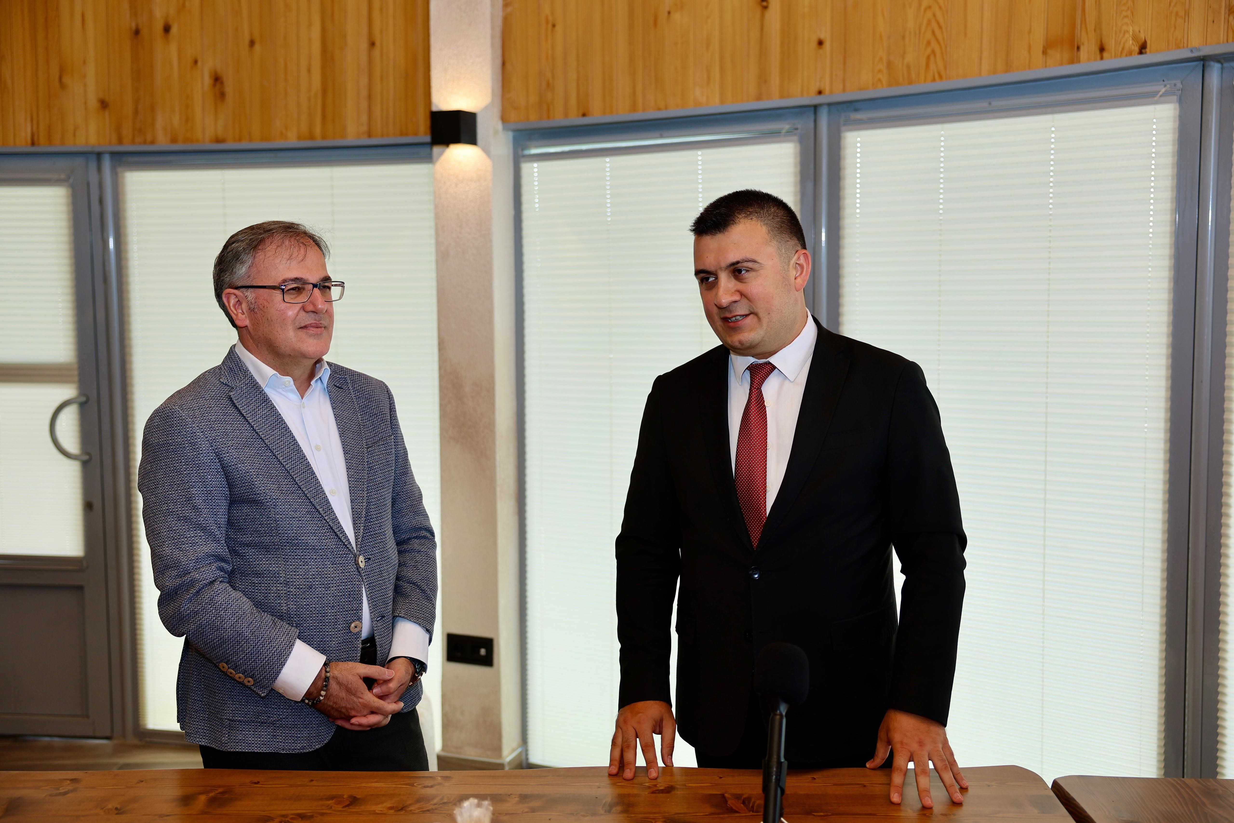 Başkan Özdoğan’dan Kaymakam Dertlioğlu’na veda ve teşekkür