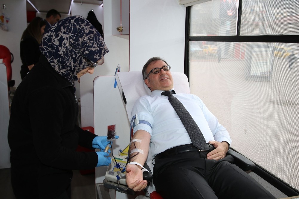 Başkan Özdoğan’dan Kızılay’a destek 